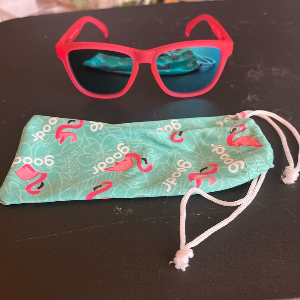 Vibrant Red Sunglasses with Flamingo Pouch